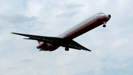 Far Eastern Air Transport MD-83 B-28011 on Final Approach at Taipei Songshan Airport 20150110b