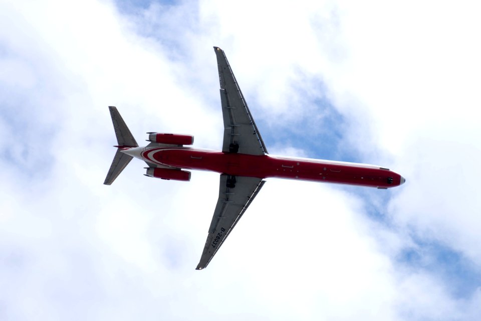 Far Eastern Air Transport MD-82 B-28037 on Final Approach at Taipei Songshan Airport 20150201