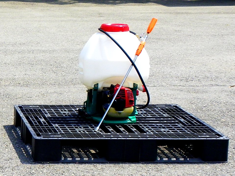 Field Sprayer Display on Ground 20121006