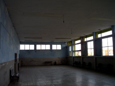 Fier station waiting room