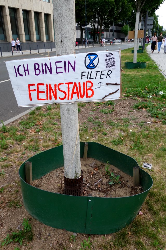 Extinction Rebellion, Ich bin ein Feinstaub-Filter. Düsseldorf, 22. August 2020