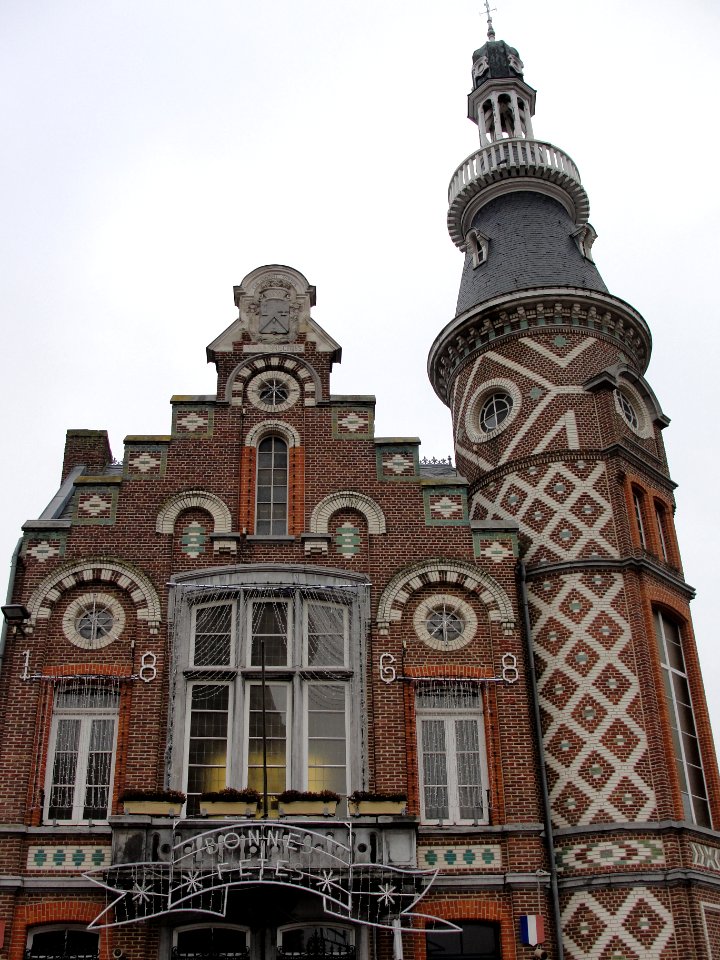 Façade 1868 mairie Wambrechies (59)