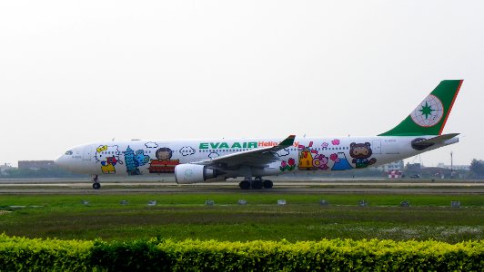EVA Air Airbus A330-302X B-16333 Taxiing at Taoyuan International Airport 20140330