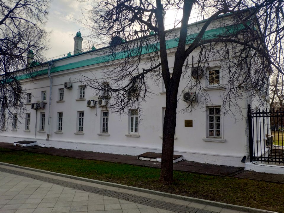 Ostankino utility outbuilding 2021-04-17 p1