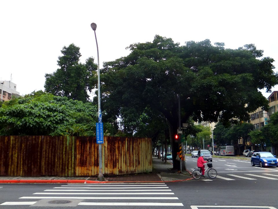 Former Military dependent's village in Junction of Sanmin Road and Jankang Road 20120131