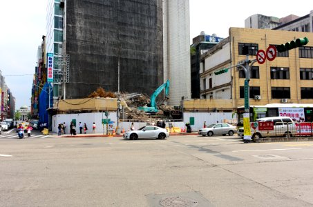 Former Directorate General of Highways Building Scrapping 20150716b