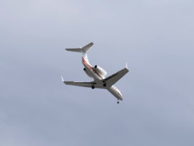 Gulfstream G450 N818KE on Final Approach at Taipei Songshan Airport 20150201c