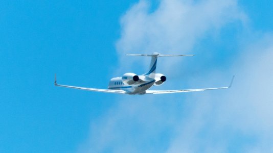Gulfstream V N328MM Taking of from Taipei Songshan Airport 20150913