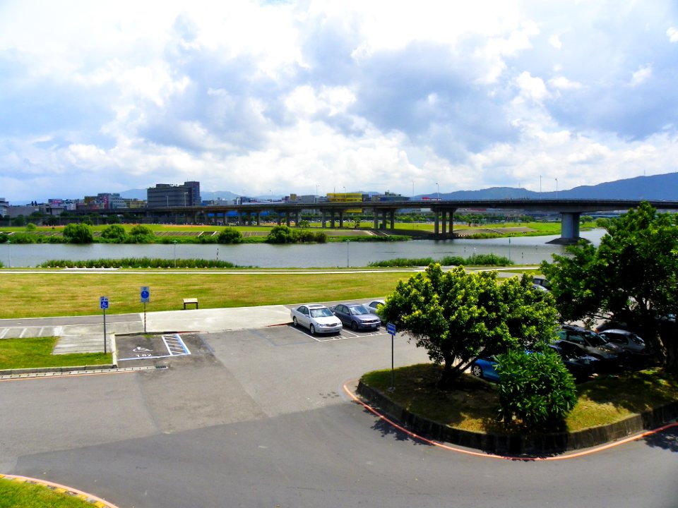 Guanshan Riverside Park Birdview 20110911c
