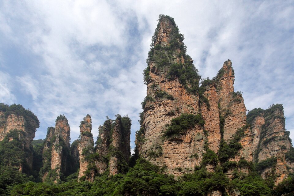Zhangjiajie wulingyuan quartz sandstone peak woodland landscape