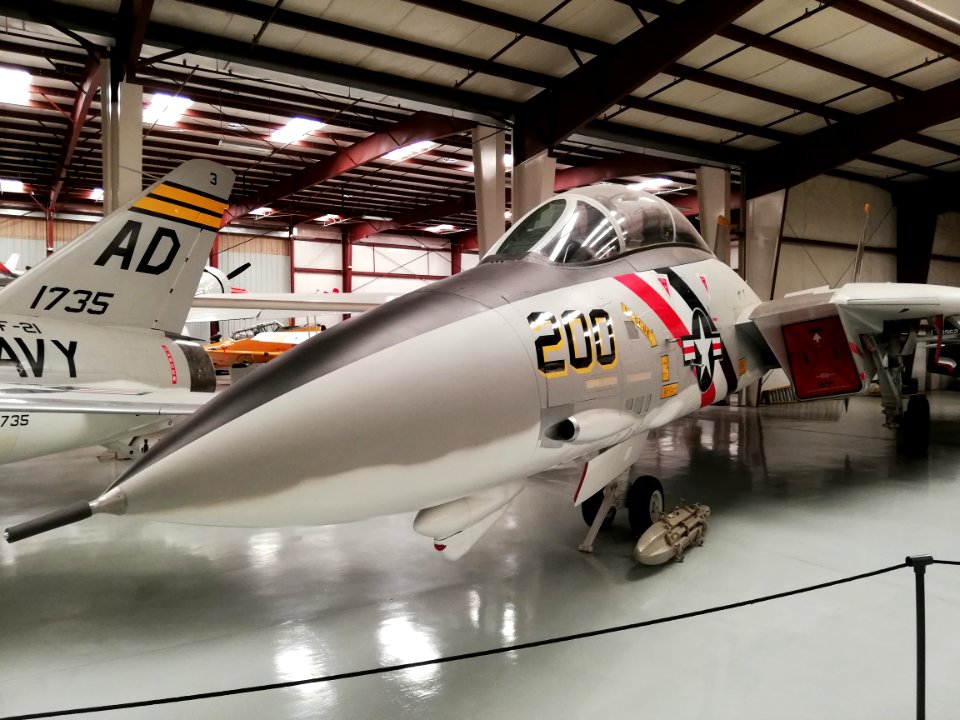 Grumman F-14A Tomcat ‘158985 - NK-200’ (25796910862)