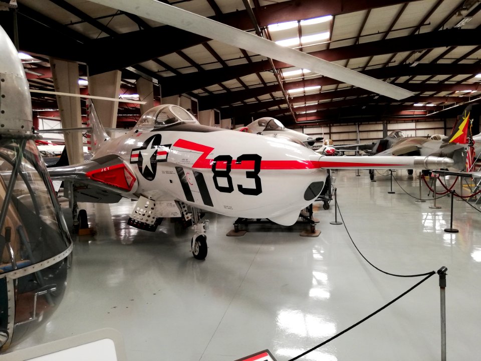 Grumman F9F-8P - RF-9J Cougar ‘83 - Navy - VFP-61 - PP’ (NX9256) (25893453013)
