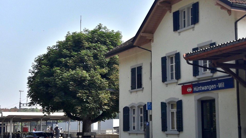 Hüntwangen-Wil railway station