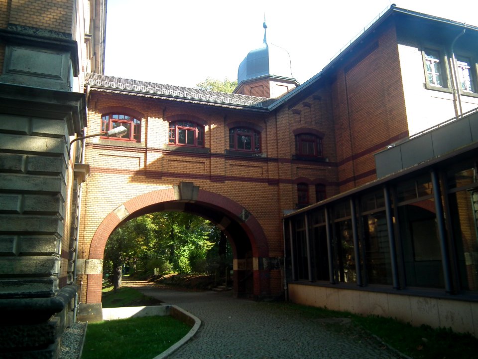 Gymnasium Dresden-Plauen 2014-10-03 Übergang 01
