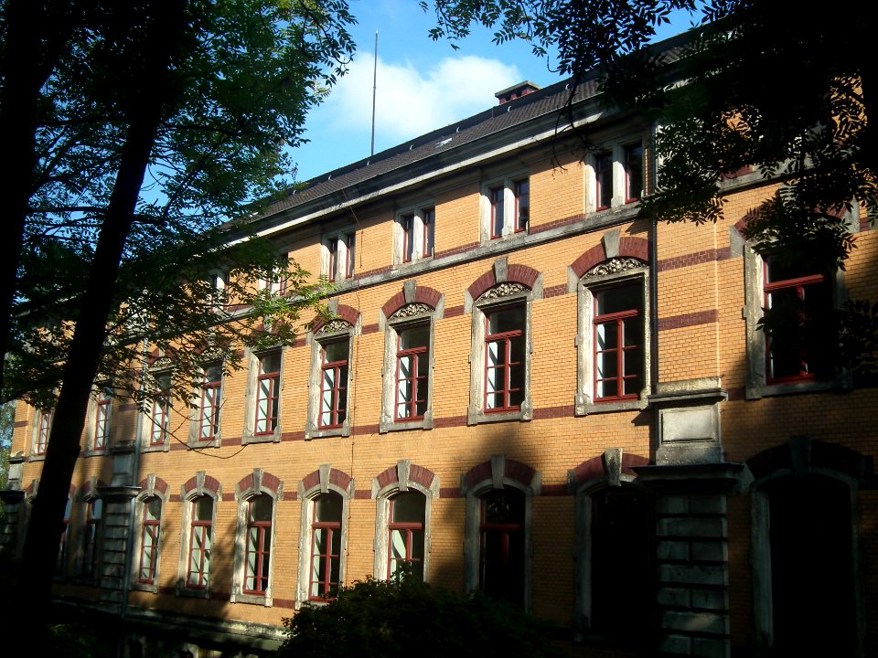 Gymnasium Dresden-Plauen 2014-10-03 Westflügel 02