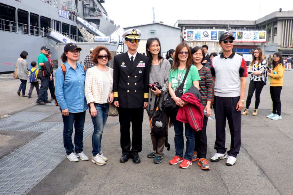 Group Portrait of Lin Yu-pin, ROCN Rear Admiral and Guests 20150316