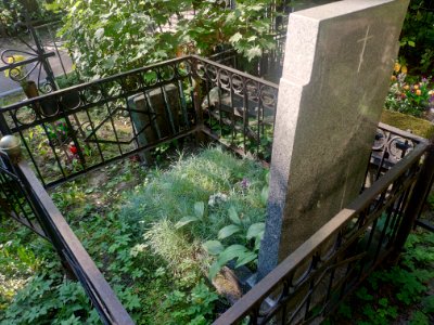 Grave of Alexander Chizhevsky 4