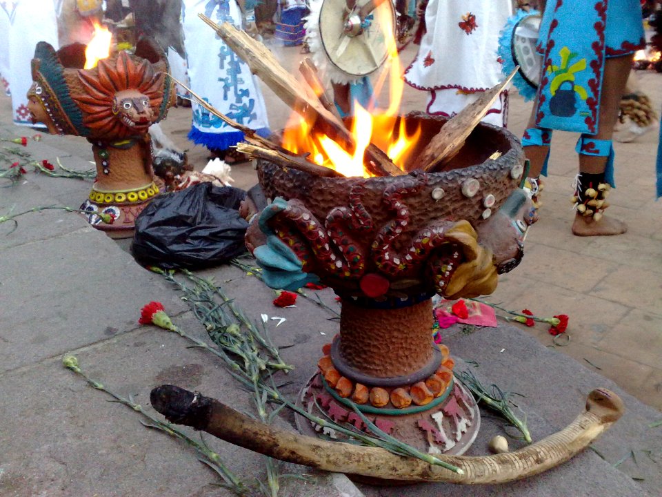 Gran sahumerio de copal