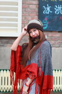 People scarf model
