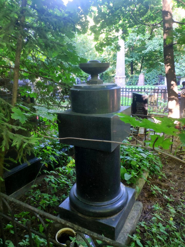 Grave of Ivan Yakushkin 2