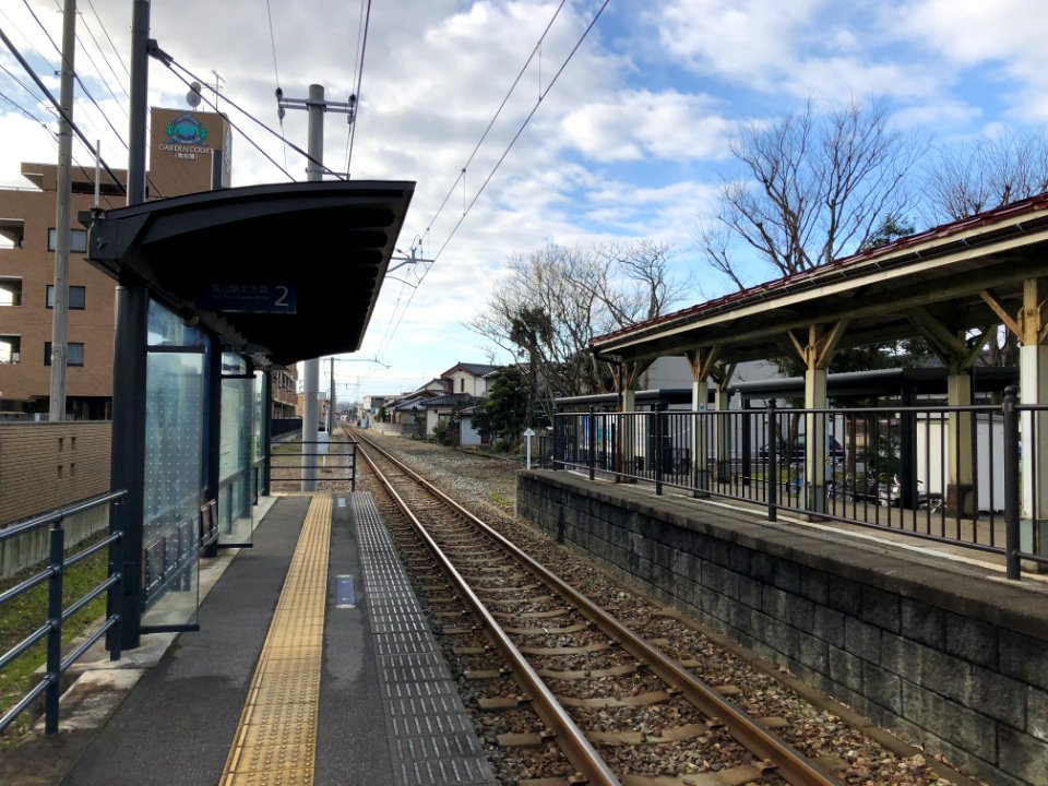 Higashi-Iwase Station(6)