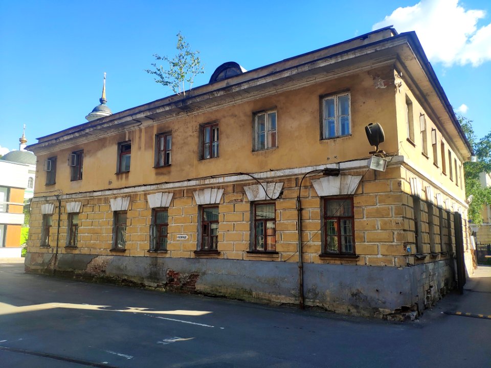 North outbuilding of Piatnitskoe Cemetery 2