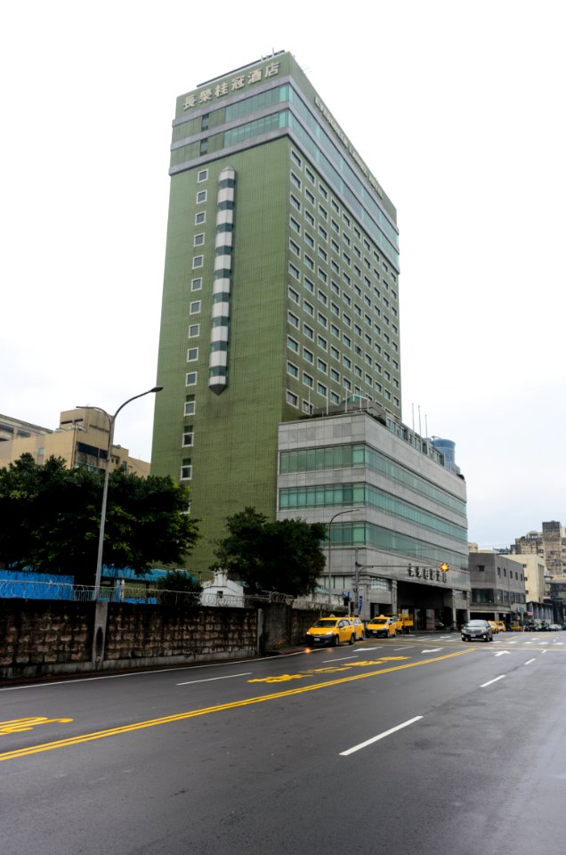 North side of Evergreen Laurel Hotel, Keelung 20170309