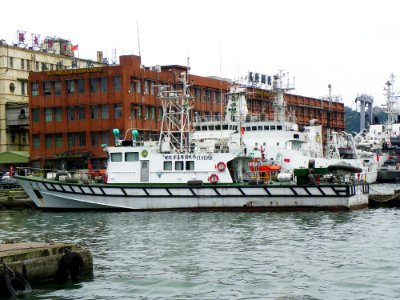 Hai En shipped in Keelung Boats Pier 20120526b photo