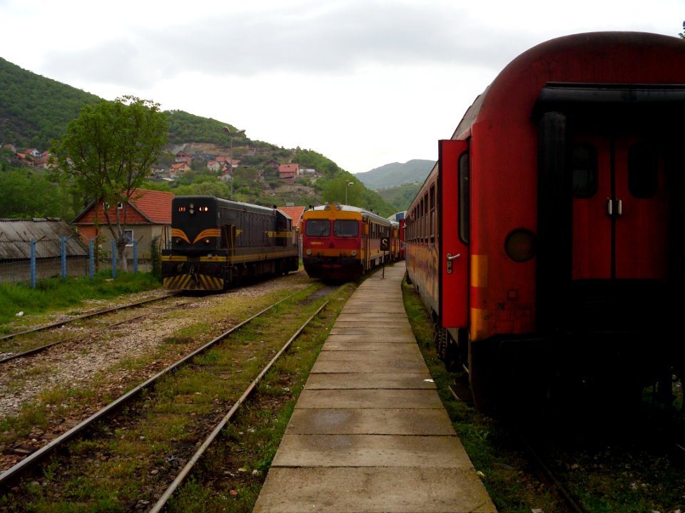 Han i Elezit station