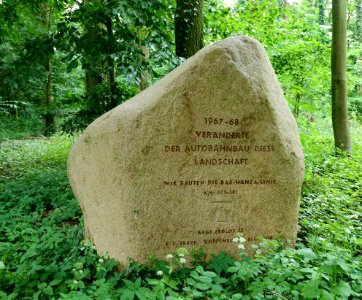 Gedenkstein Bau der Hansalinie 01