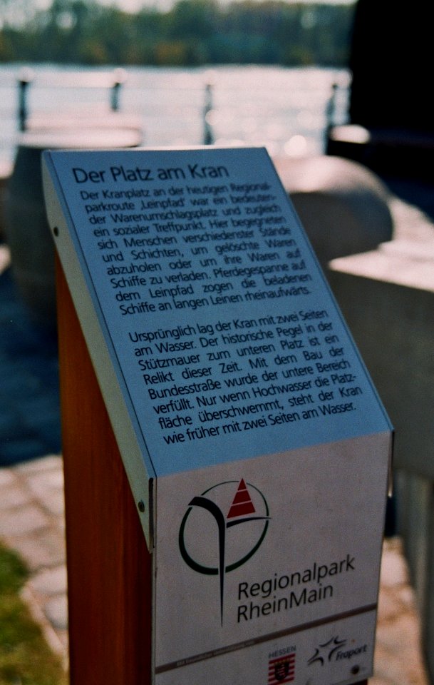 Oestrich Platz am Kran 2