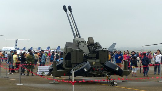 Oerlikon GDF-006 35mm Twin Cannon Display at Ching Chuang Kang AFB 20161126a