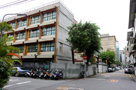 Northwest Corner of Taipei Municipal Xisong Elementary School 20161011