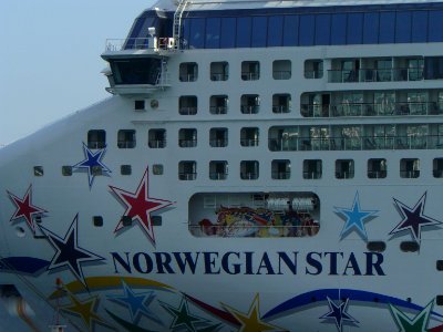 Norwegian Star, hull art