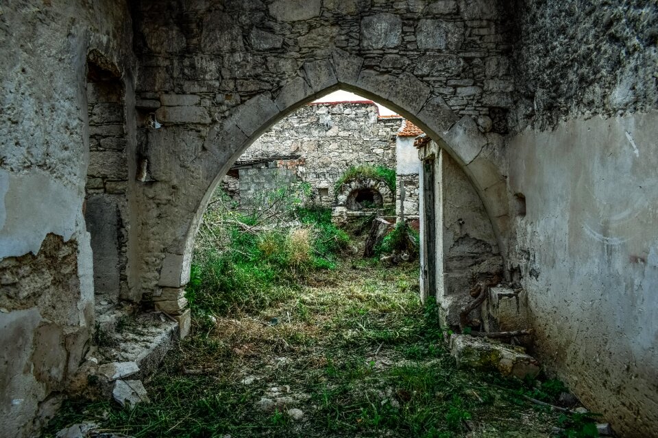 Abandoned stone arch