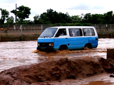 Luanda taxi called Candongueiro after heavy rain, Luanda, 2008