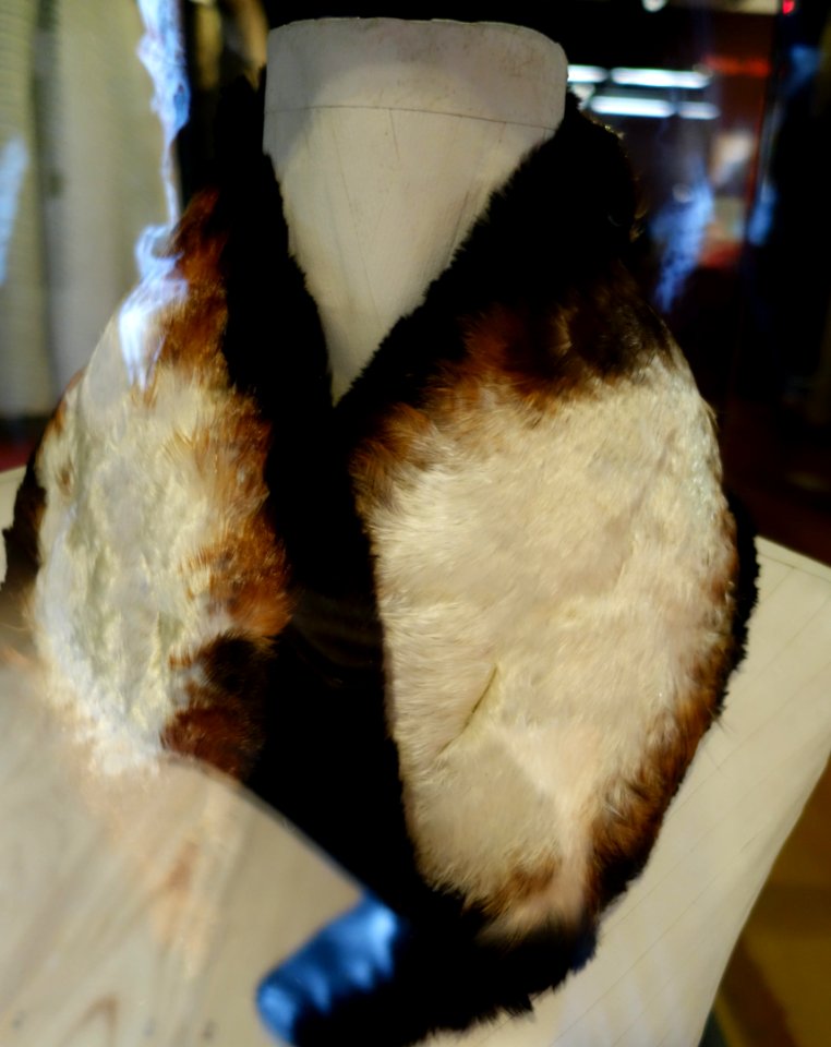Modische Raubzüge - Eine Ausstellung in der Textilfabrik Cromford (088)