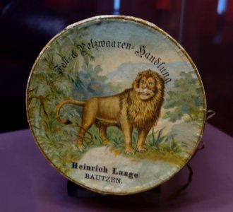 Modische Raubzüge - Eine Ausstellung in der Textilfabrik Cromford (096)