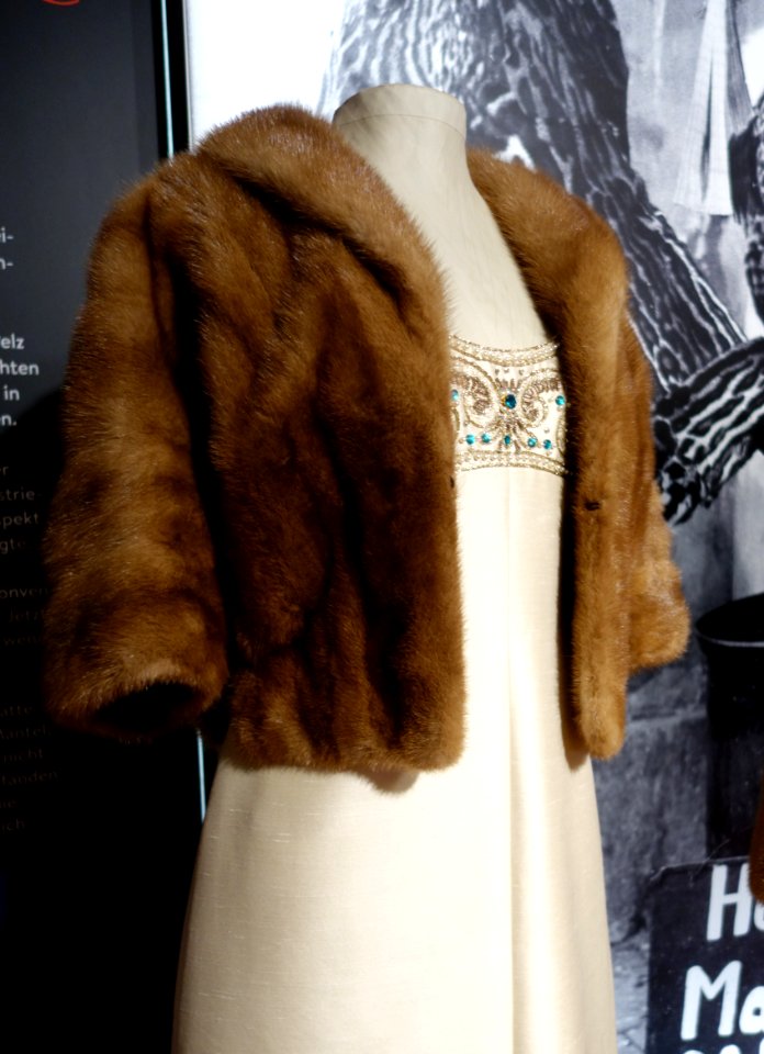 Modische Raubzüge - Eine Ausstellung in der Textilfabrik Cromford (072)