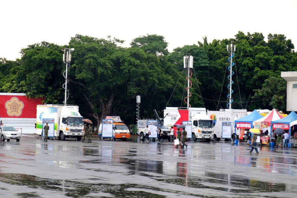 Mobile Phones Base Station Trucks Display at Chengkungling Grand Ground 20150606a