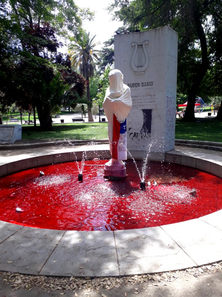 Monumento a Rubén Darío Parque Forestal Santiago de Chile