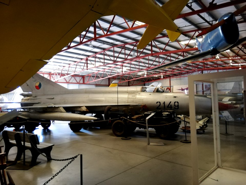 Mikoyan-Gurevich MiG-21R ‘2149’ (N30421) (22760381509)