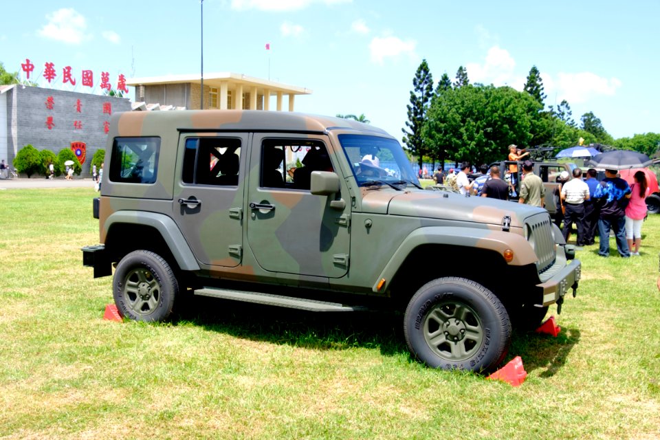 Military Light Tactical Vehicle Type C Display at ROCMA Ground 20160604a