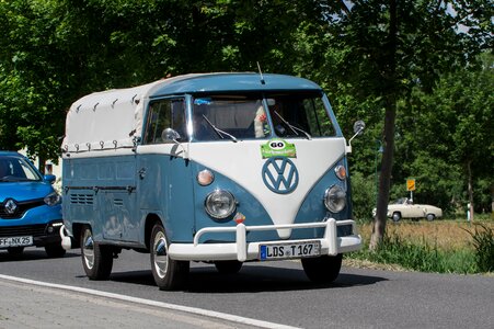 Road drive bus