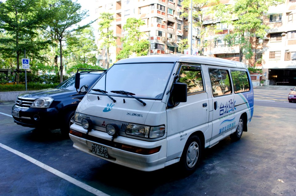 Mitsubishi Delica of Taipei Water Department East District Business Office 20141002