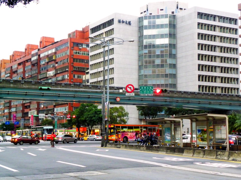 Minquan East Road Section 3 and Fuxin North Road Intersection 20100101