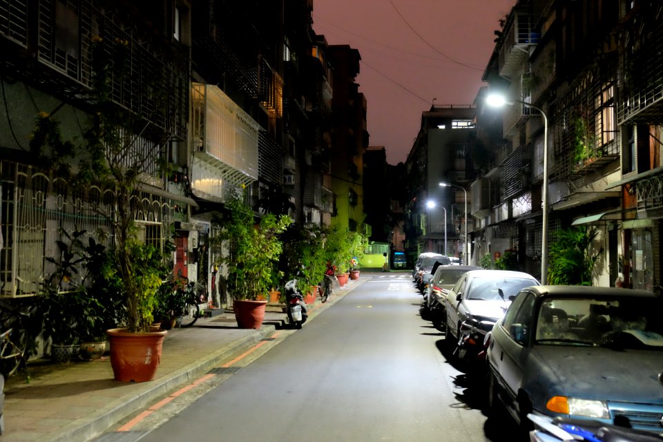 Minsheng East Road Section 4, Lane 112, Alley 5 in Night 20141218