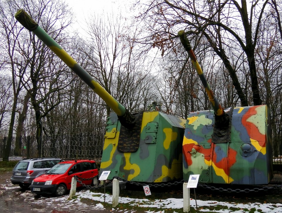 Muzeum Wojska Polskiego 12 B-34U i MU-2