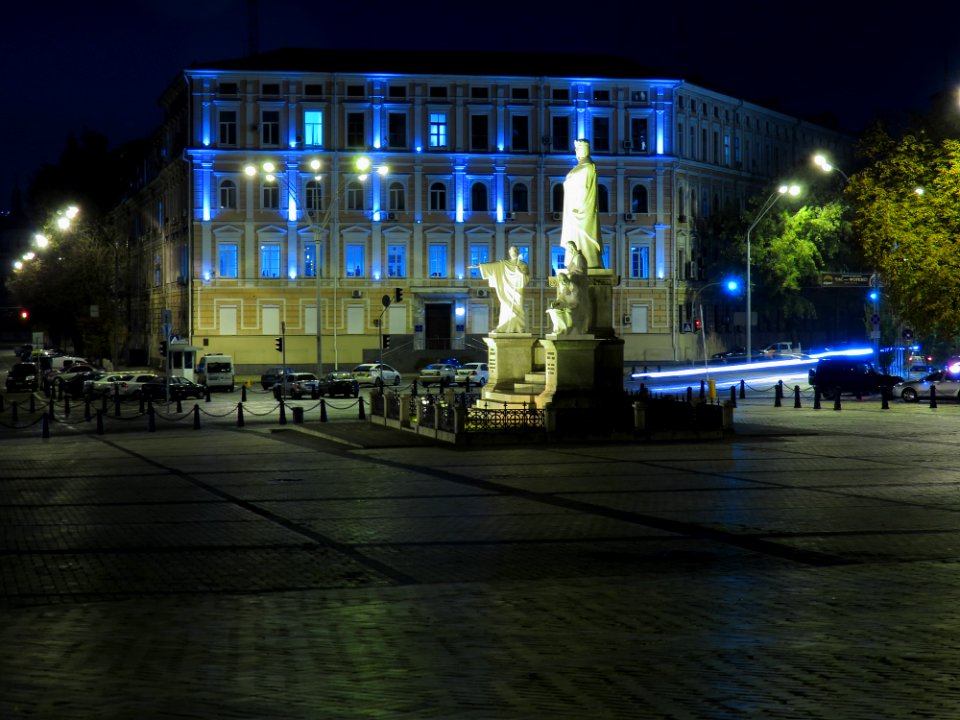 Mykhailivska in night