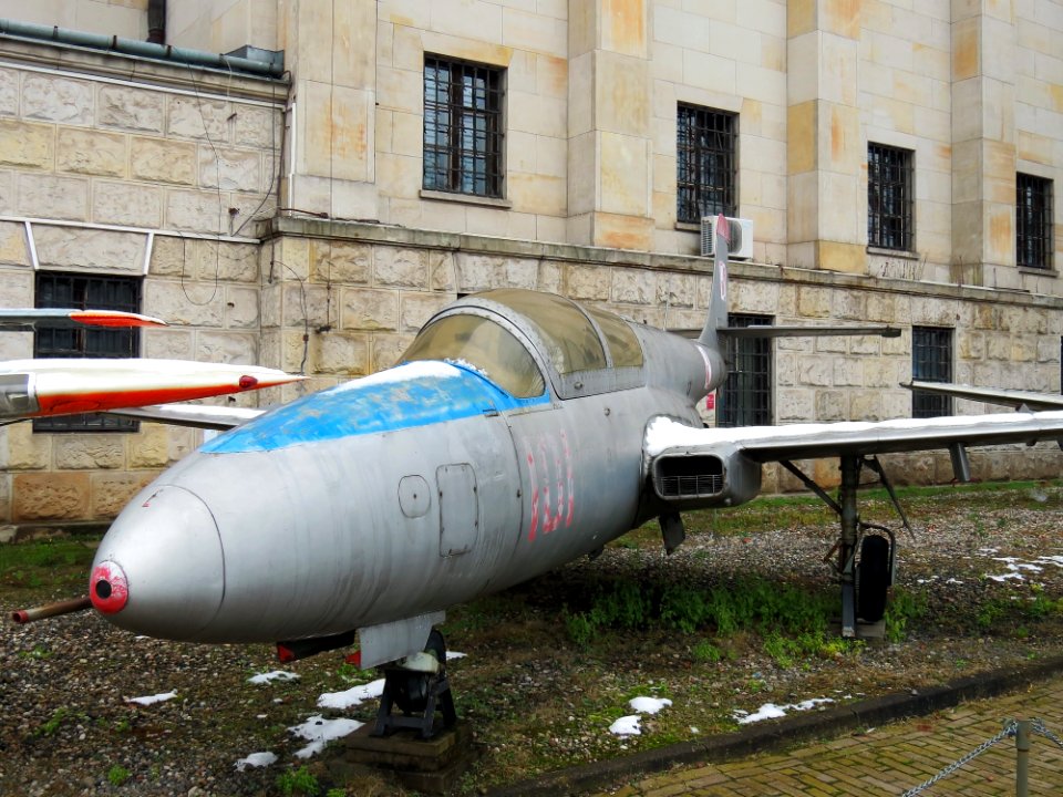Muzeum Wojska Polskiego 63 PZL TS-11 Iskra